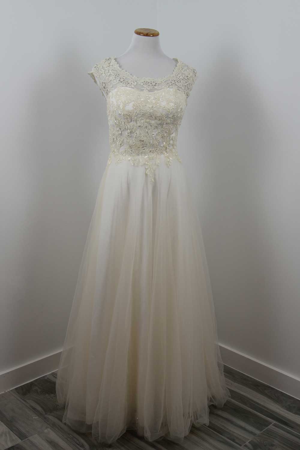 Vintage Boho Style Champagne Lace Wedding Dress