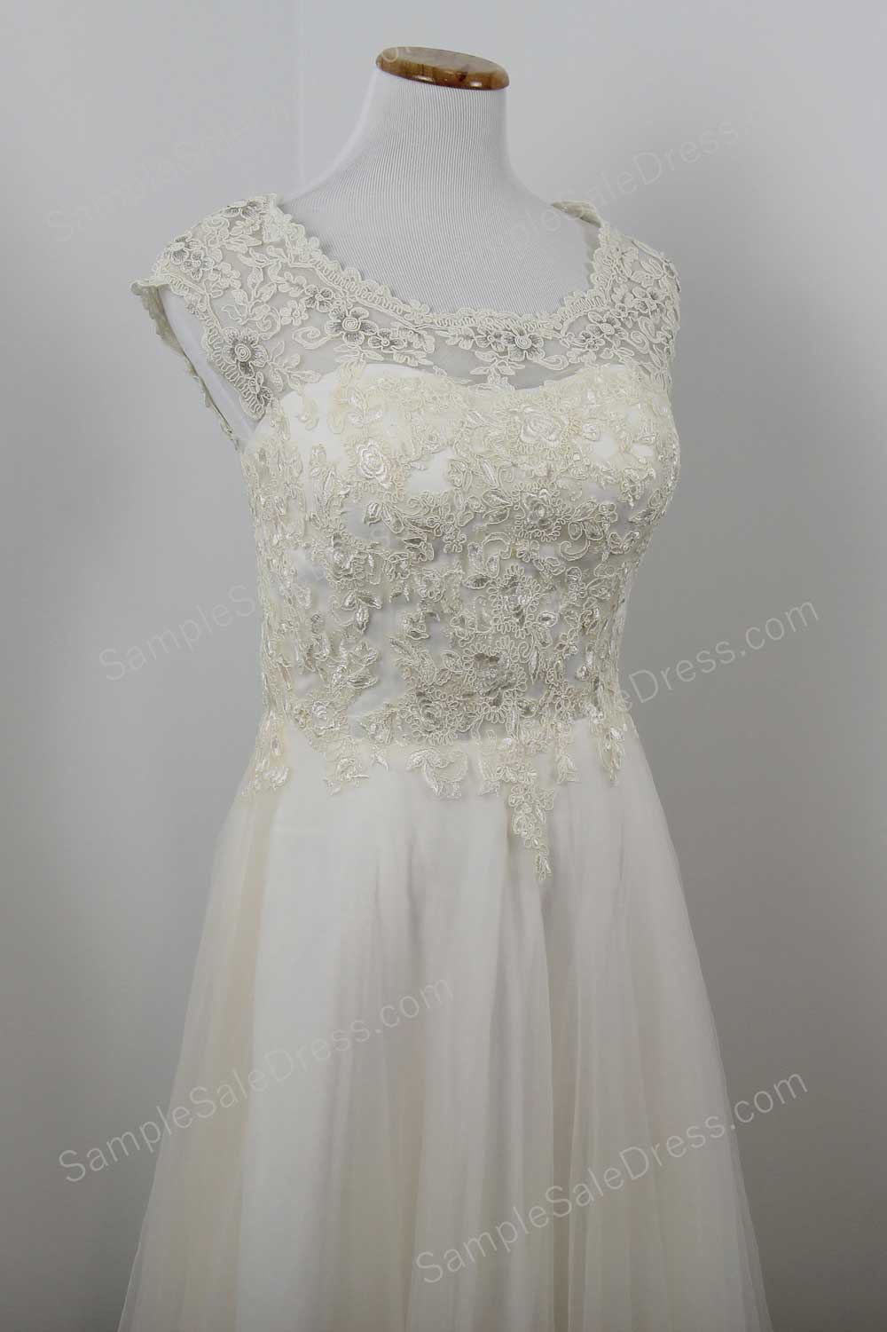 Vintage Boho Style Champagne Lace Wedding Dress